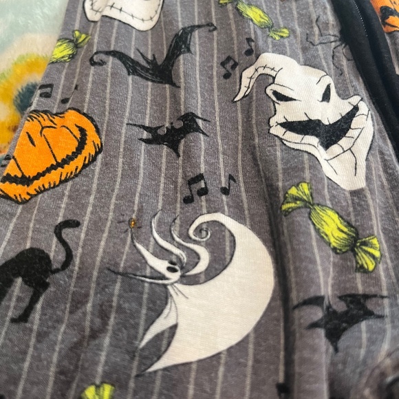 B19  Little Sleepies X Nightmare Before Christmas - Picture 4 of 6